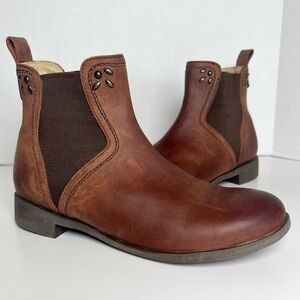 •OLUKAI• Kualona Round Toe Pull On Ankle Boot‎ in Friar Brown Leather Size 6.5